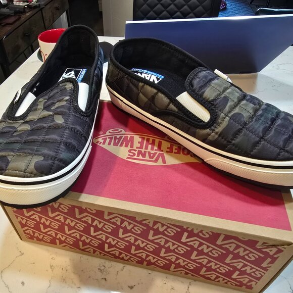 VANS Slip-Er 2 Mens Size 9 Camo Black Green White Brown VN0A4UWO8KC NEW - Picture 2 of 9